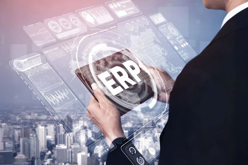 الفرق بين ERP System والأنظمة التقليدية